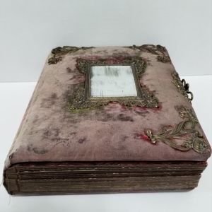 1800s Antique Photos Lot & Velvet Photo Album Family Babies Men Women Kids